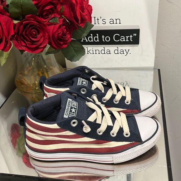 Unisex Converse Sneakers - Picture 2 of 6